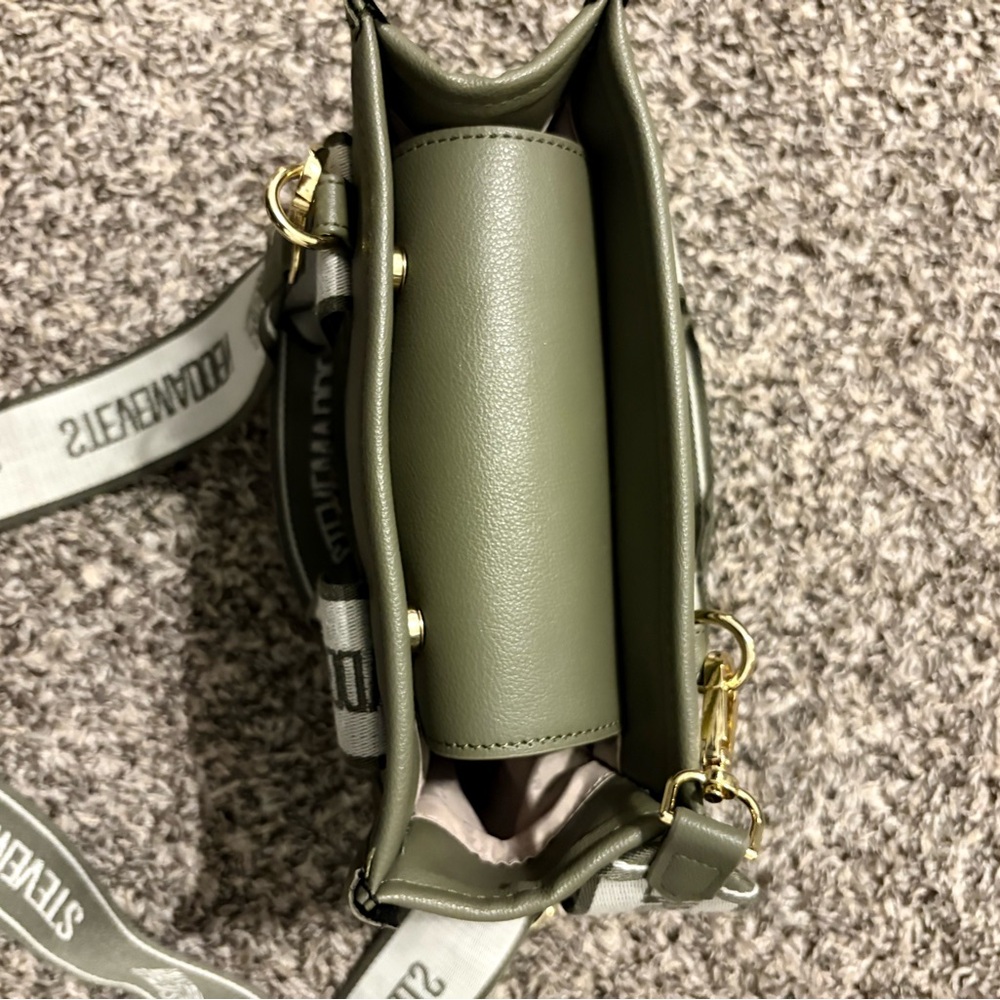 Steve Madden Crossbody Bag - Picture 3 of 8